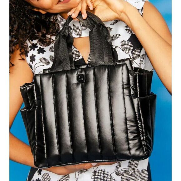 Think Royln Women's Pearl Black Urban Legend Medium Quilted Handbag - Picture 9 of 9